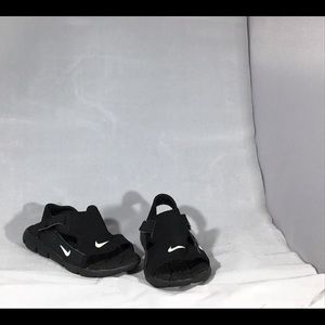 Boys Nike sandals